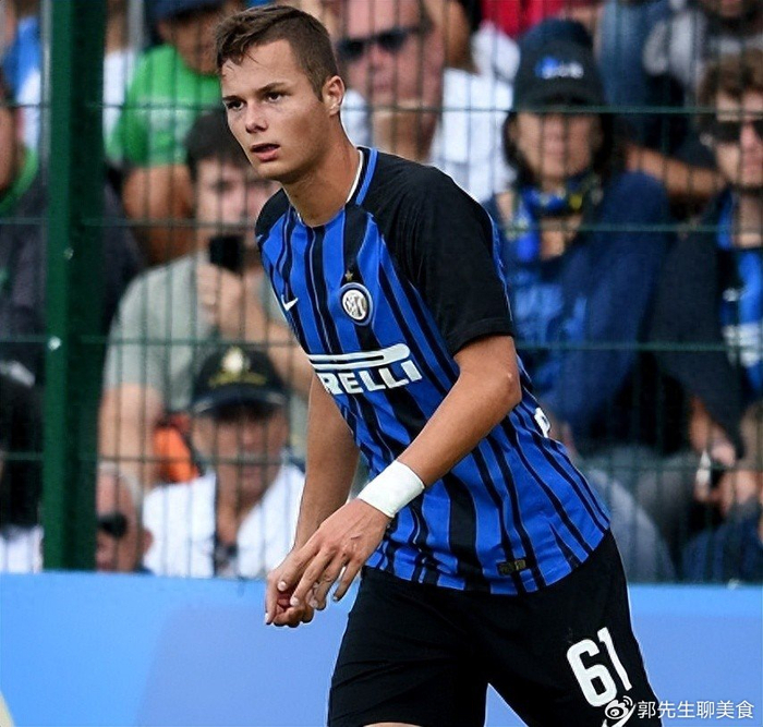 APP下载入口地址-曾被估价4000万欧！蓝黑小将又遭遇重伤，国米追求17岁超新星|国际米兰|卡尔博尼|范赫斯登|巴雷拉|科斯托夫_新浪体育_新浪新闻